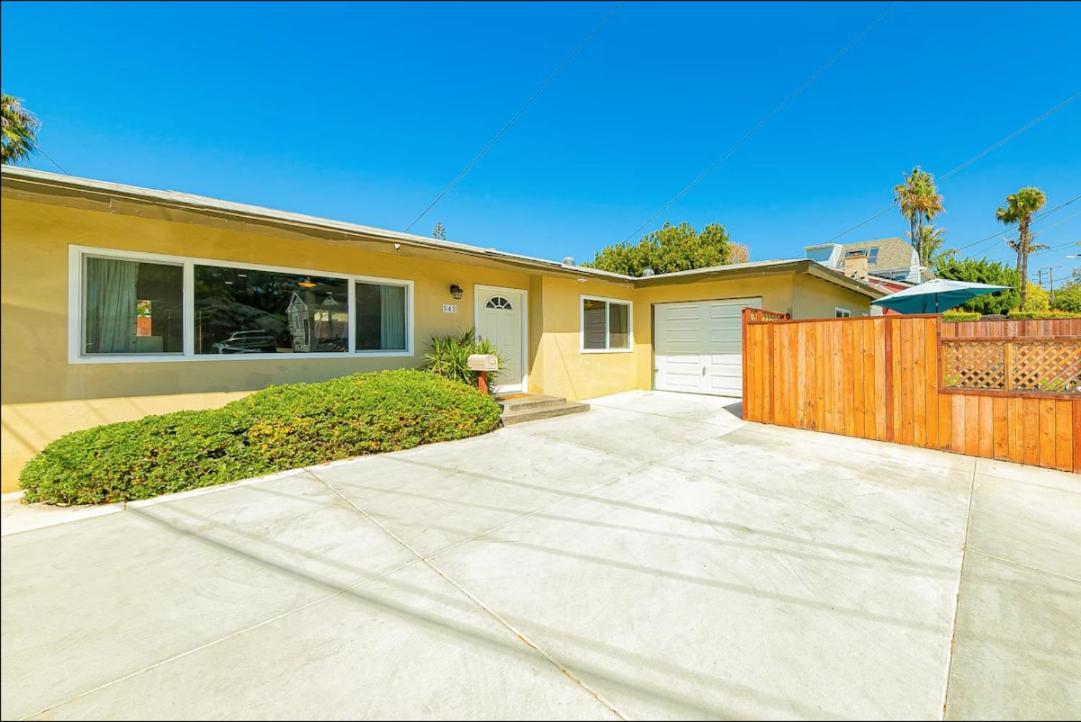 Dog Friendly Near The With Grill, Fire Pit, Enclosed Backyard * San Diego